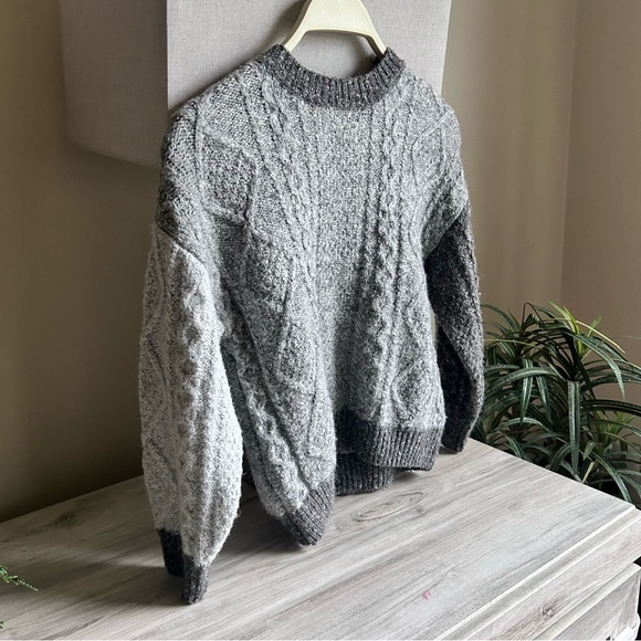 Zara Cable Knit Sweater - Picture 2 of 4